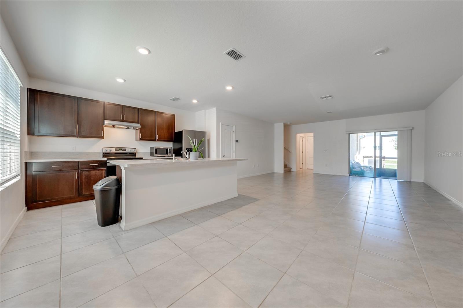 1525 SOUTHBURY DR