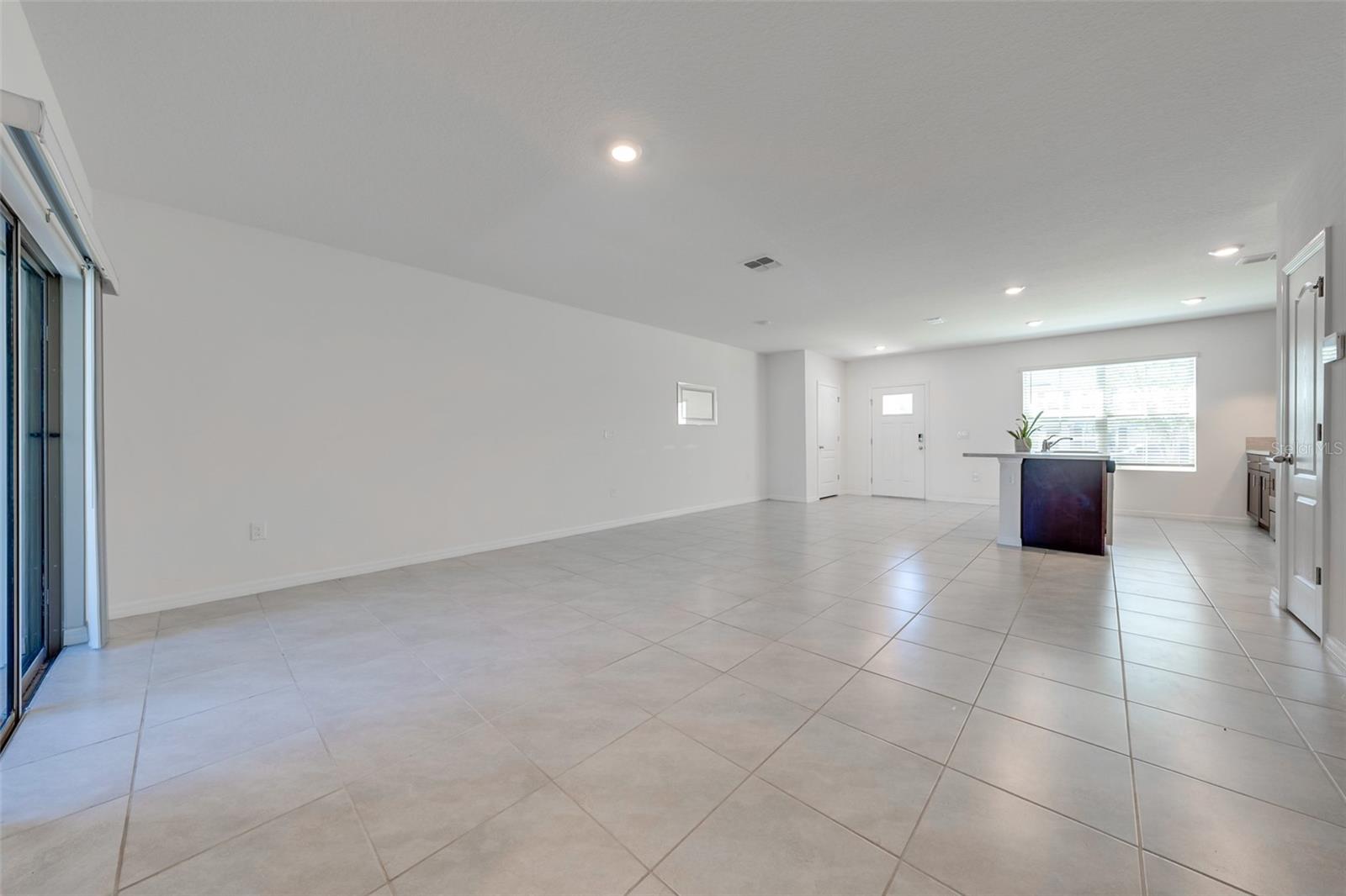 1525 SOUTHBURY DR