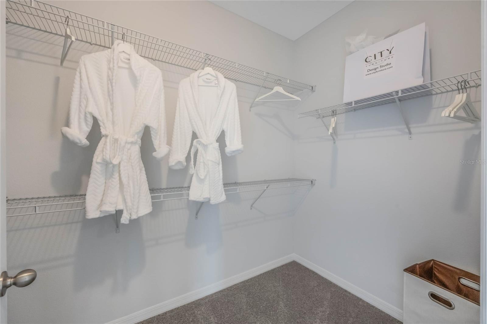 1985 WALNUT CREEK DR