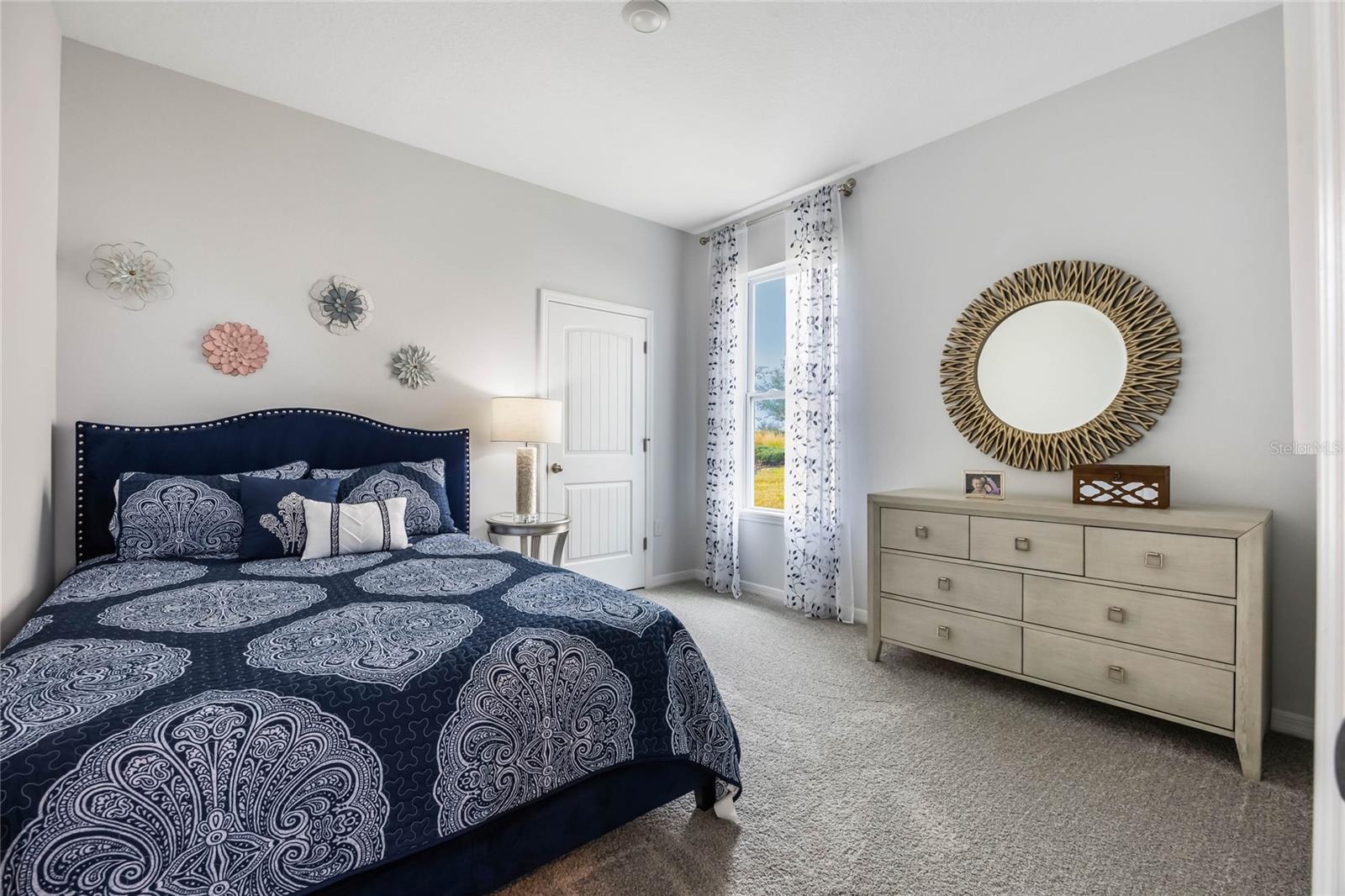 1985 WALNUT CREEK DR