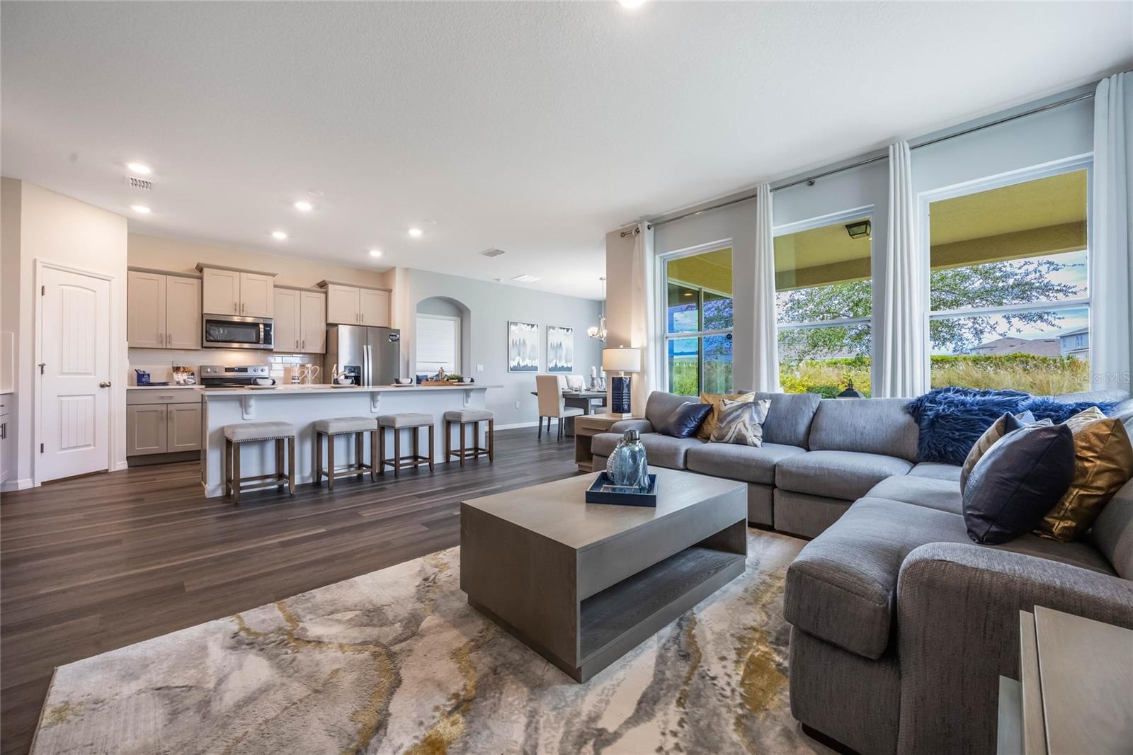 1985 WALNUT CREEK DR