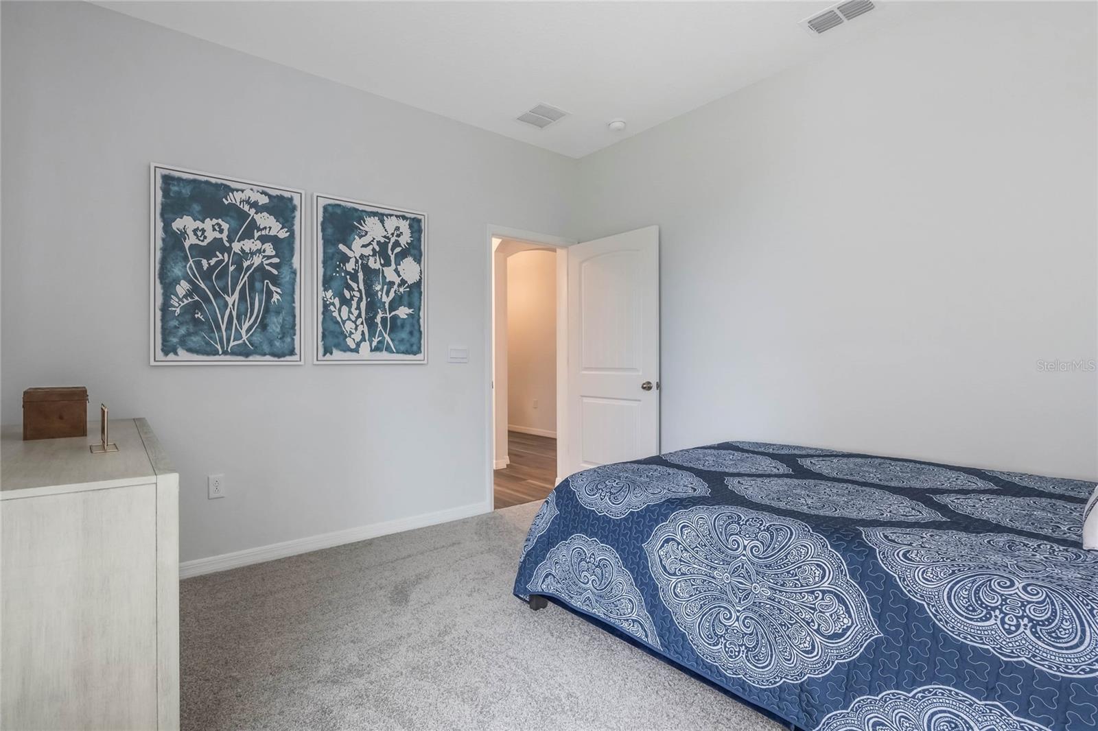 1985 WALNUT CREEK DR