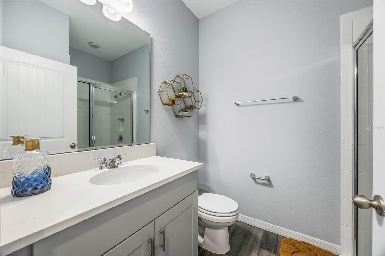 1985 WALNUT CREEK DR