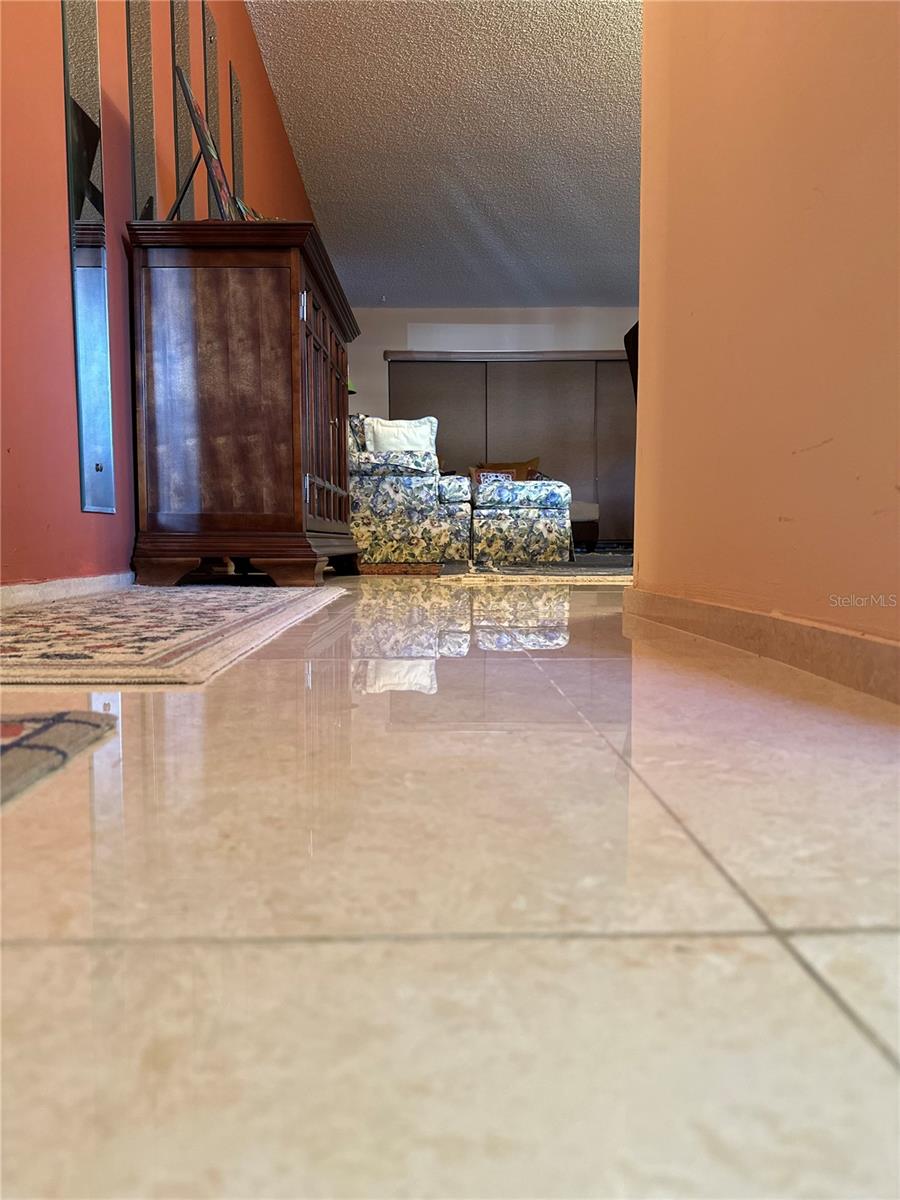 3279 WESTRIDGE BLVD #204