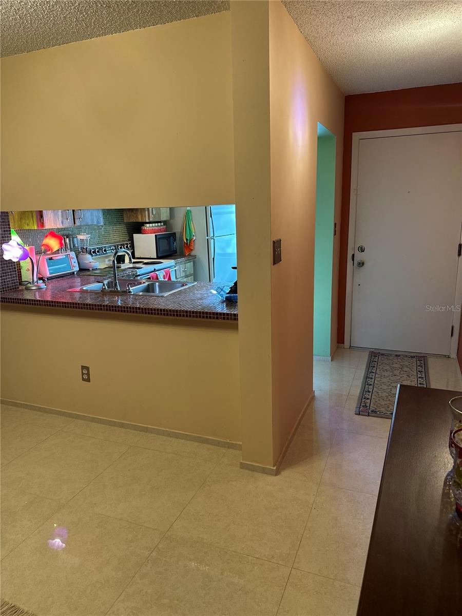 3279 WESTRIDGE BLVD #204