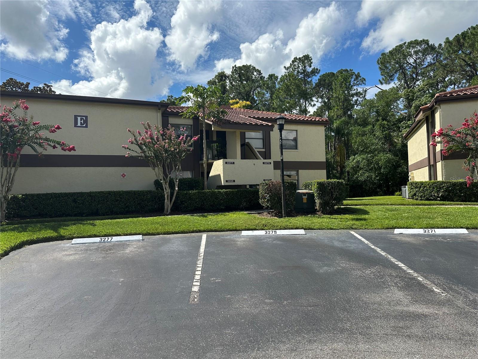 3279 WESTRIDGE BLVD #204