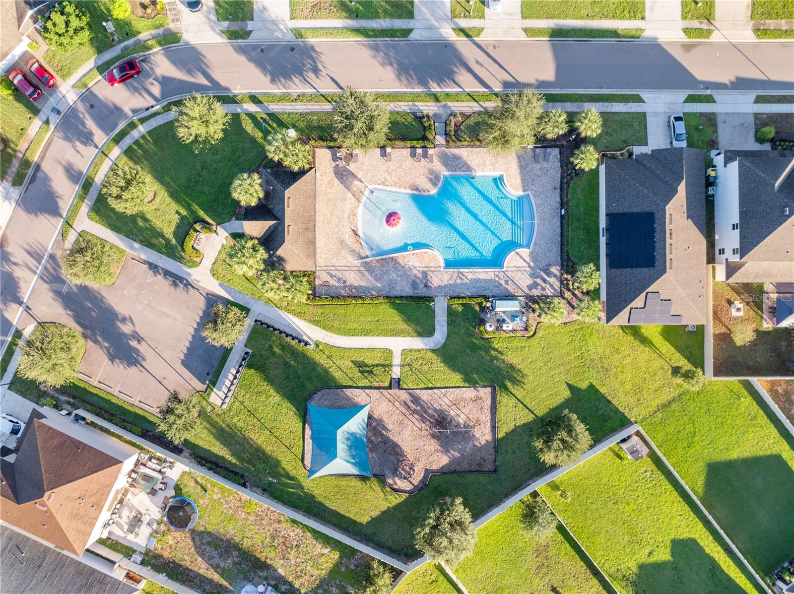 608 MEADOW BEND DR