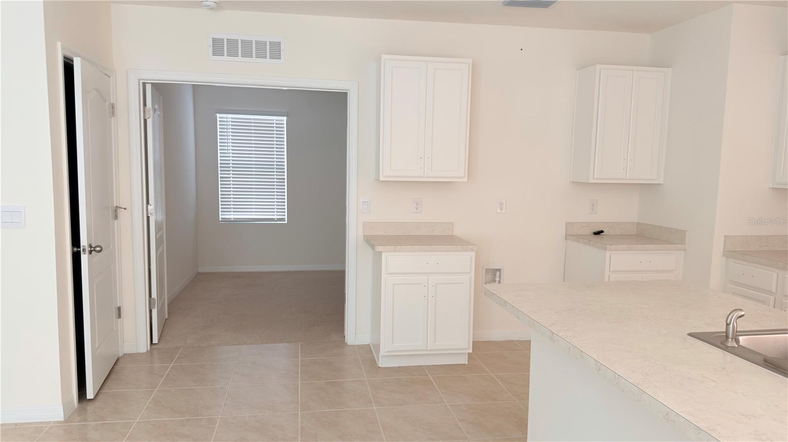 2816 SWOOPING SPARROW DR