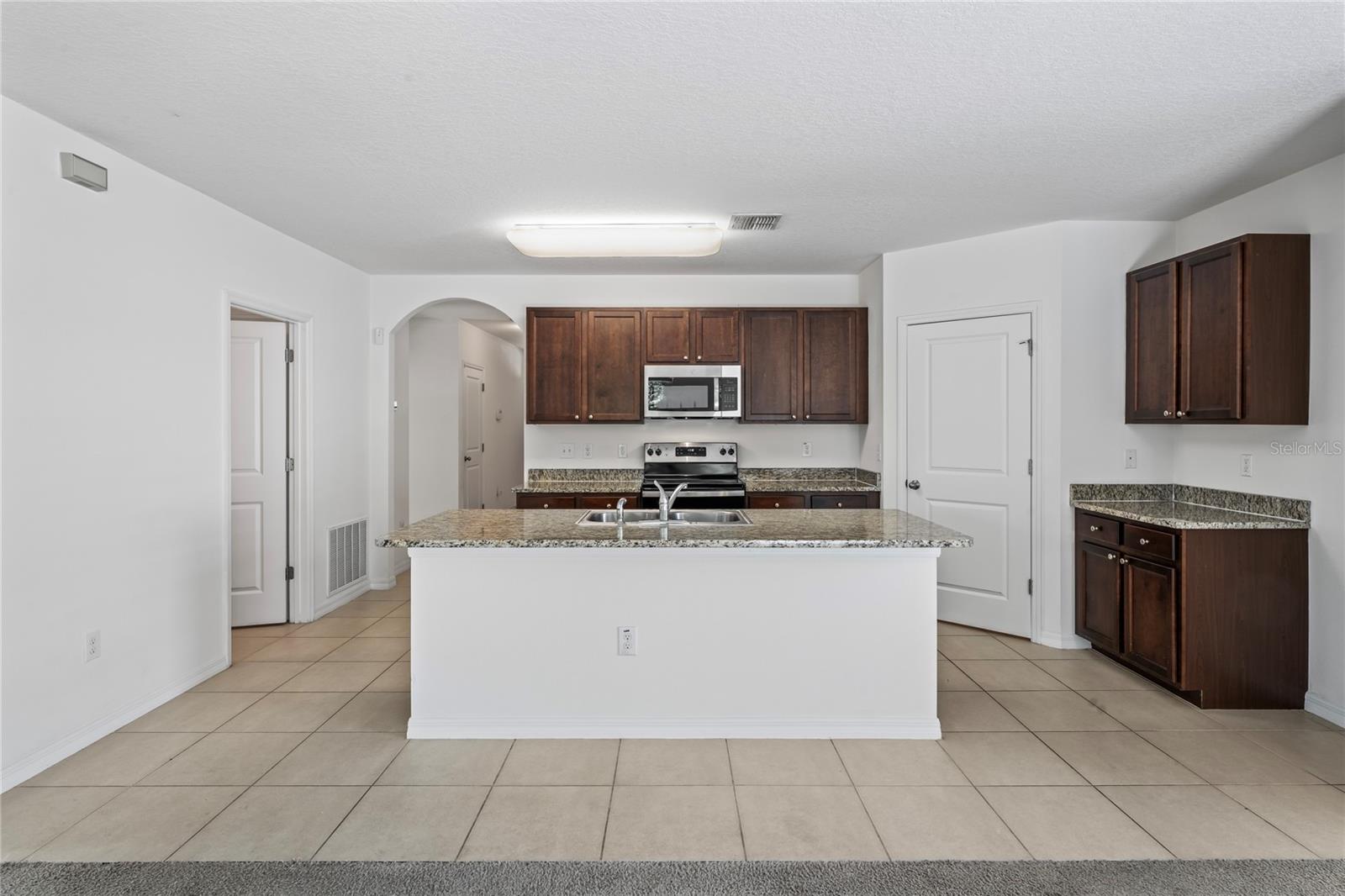 9634 HIGHLAND RIDGE DR
