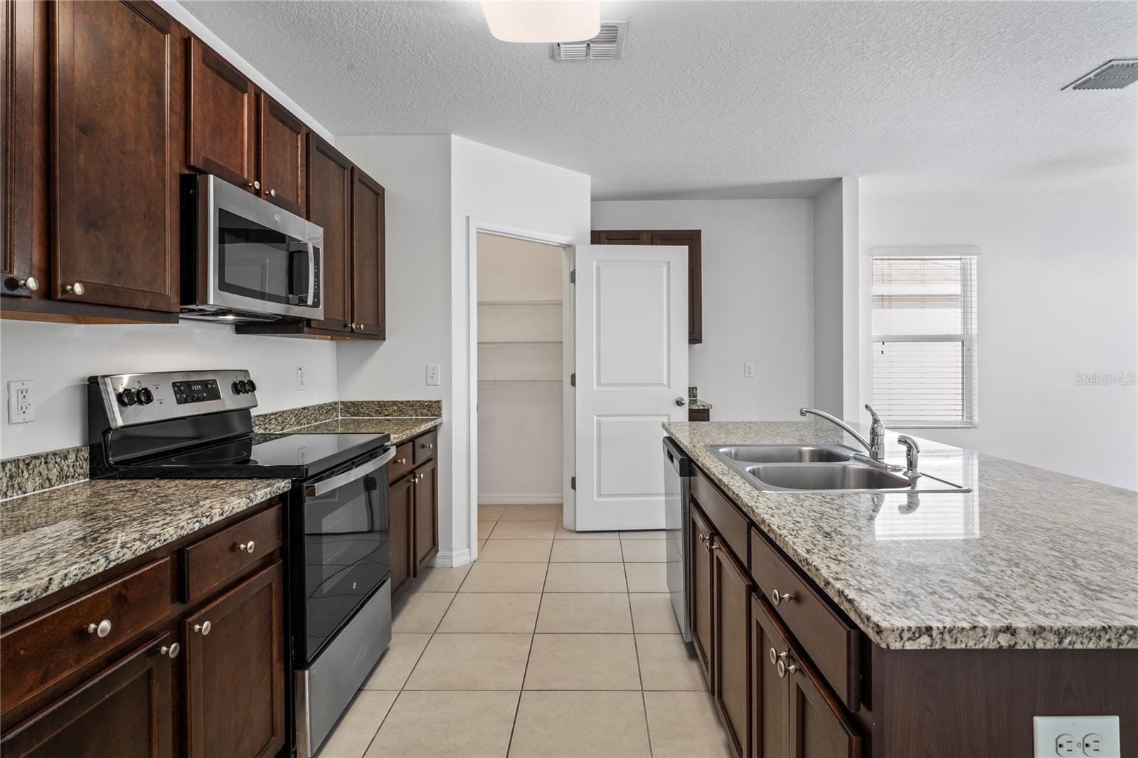 9634 HIGHLAND RIDGE DR
