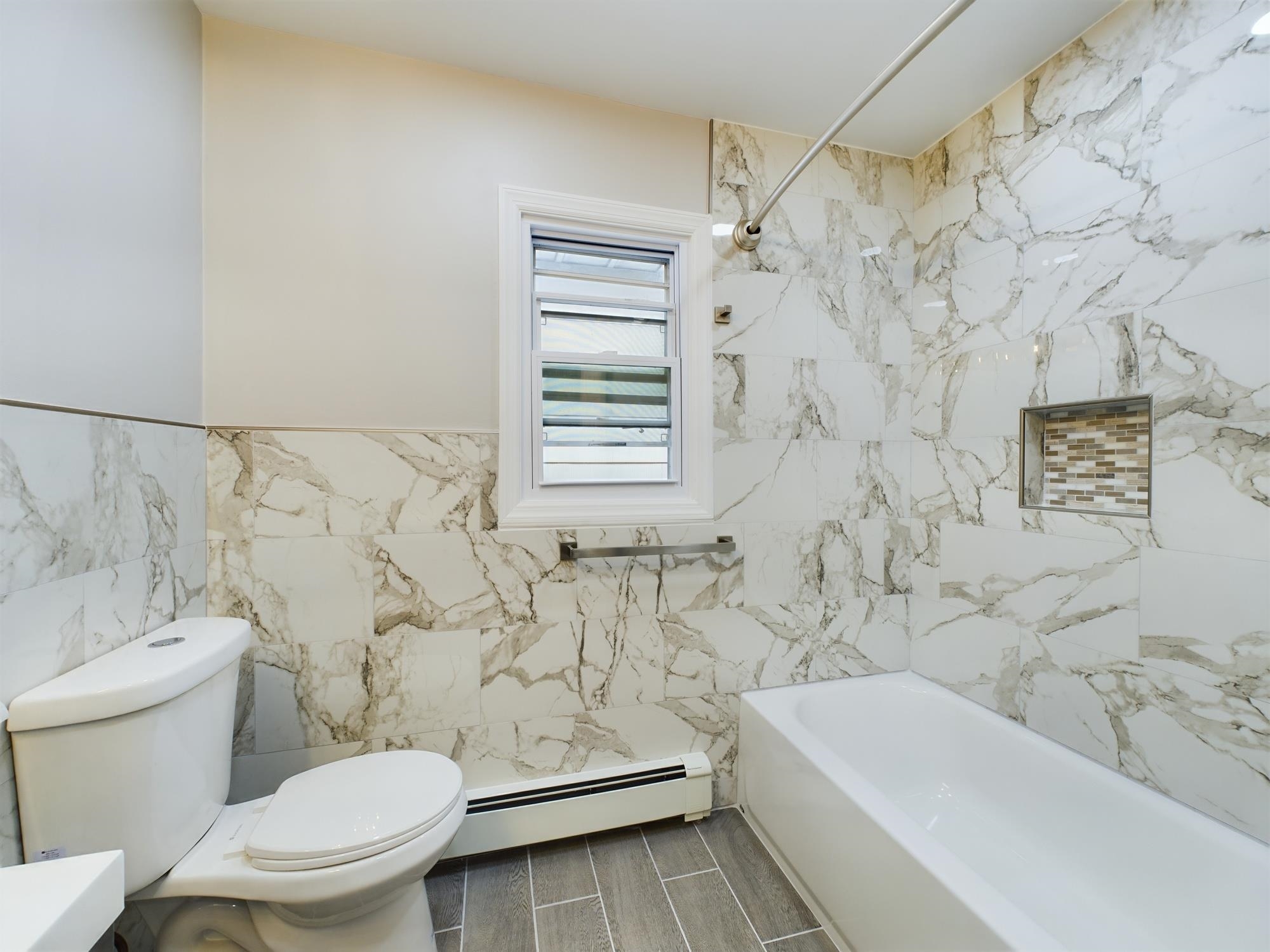 10 EAST VIEW CT Unit: 2