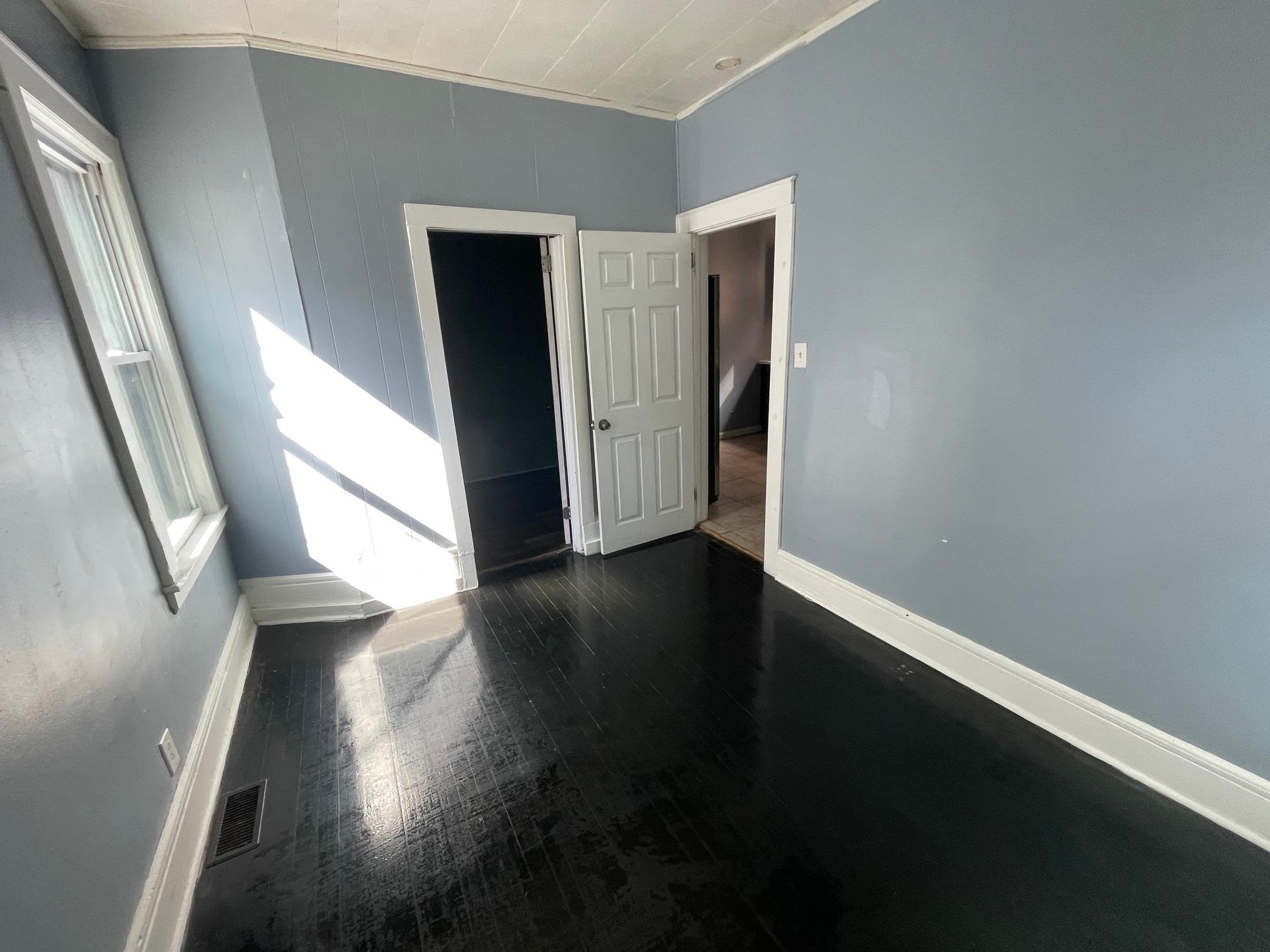 46 OAK AVE