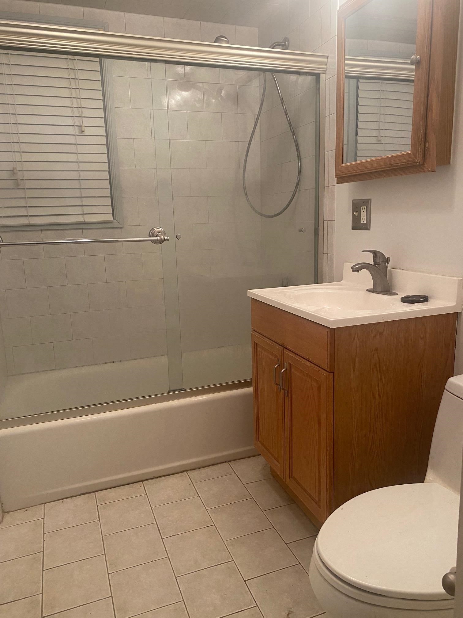 76 WEST 2ND ST Unit: 2