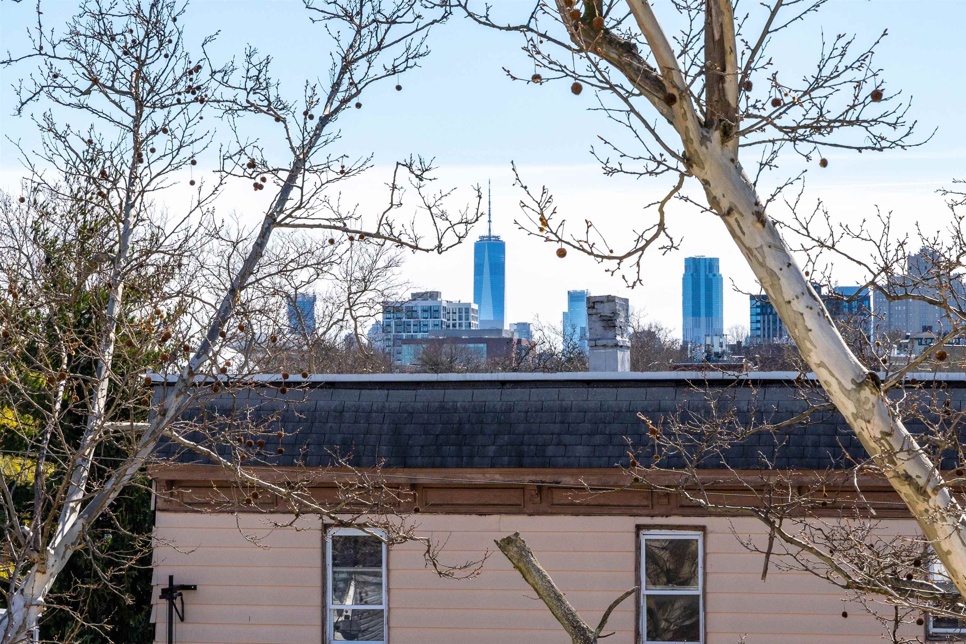 270 DUNCAN AVE Unit: 2