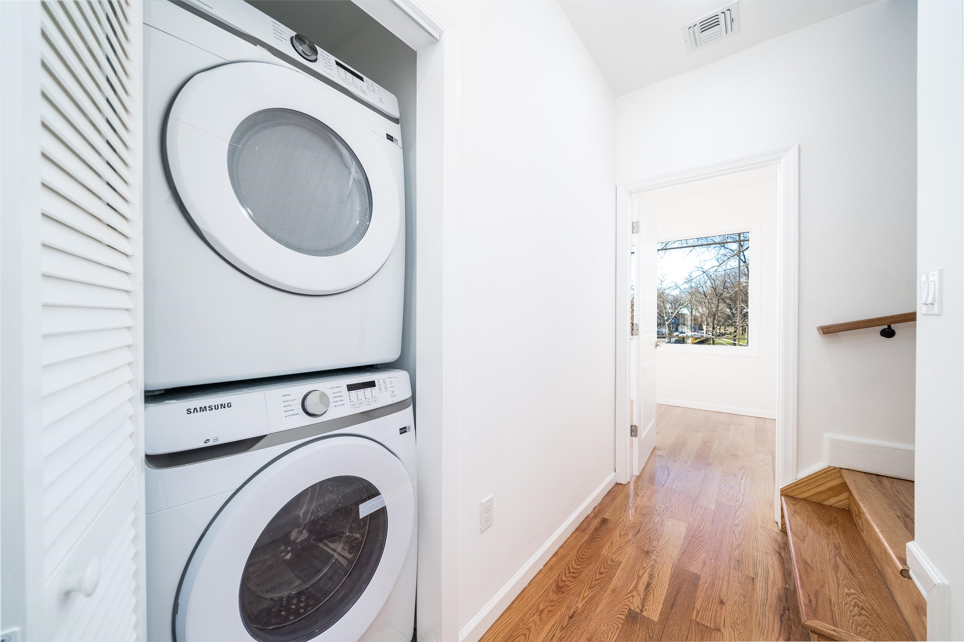 270 DUNCAN AVE Unit: 2