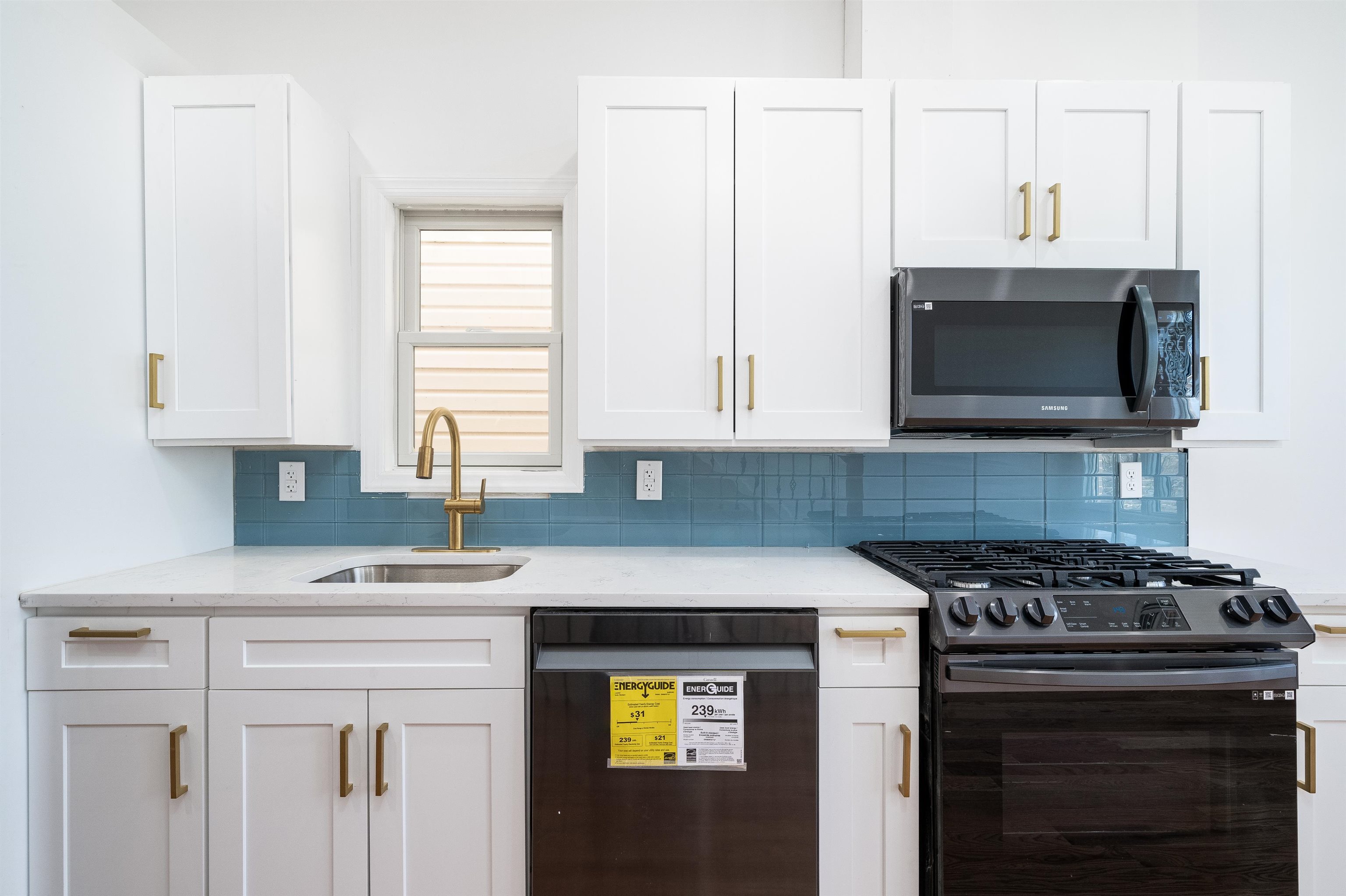 270 DUNCAN AVE Unit: 2