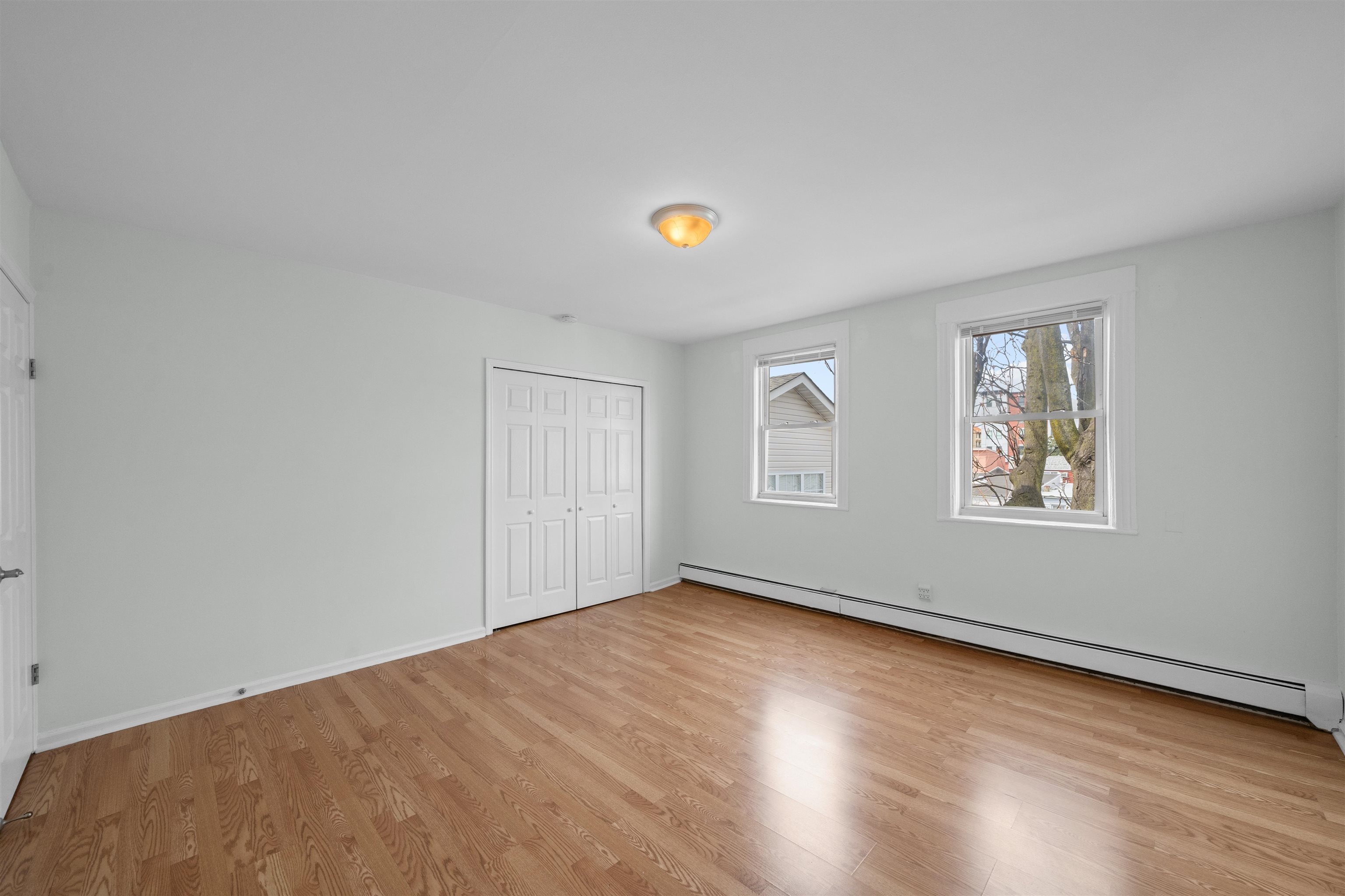 77 EAST 22ND ST Unit: 3