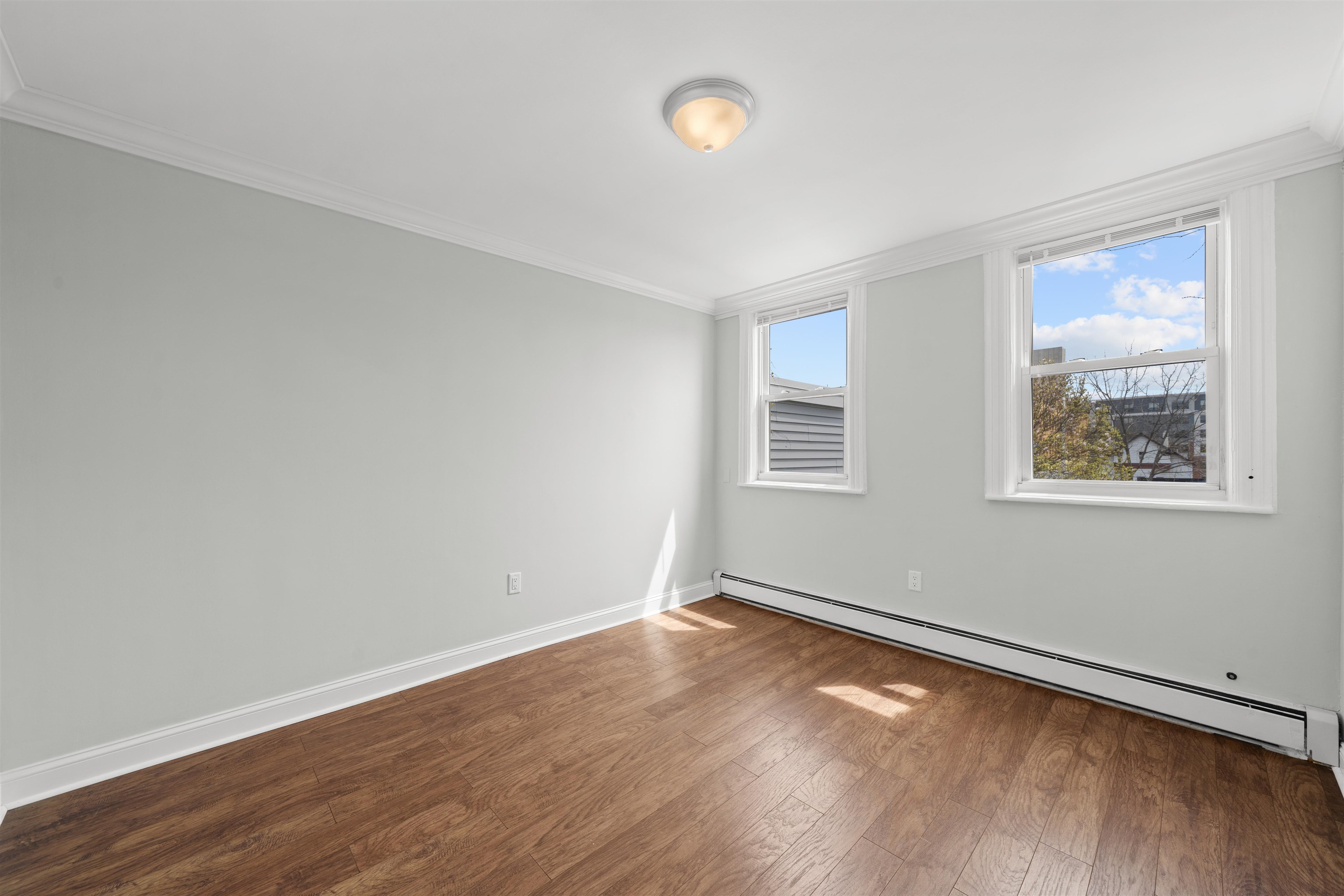 77 EAST 22ND ST Unit: 3