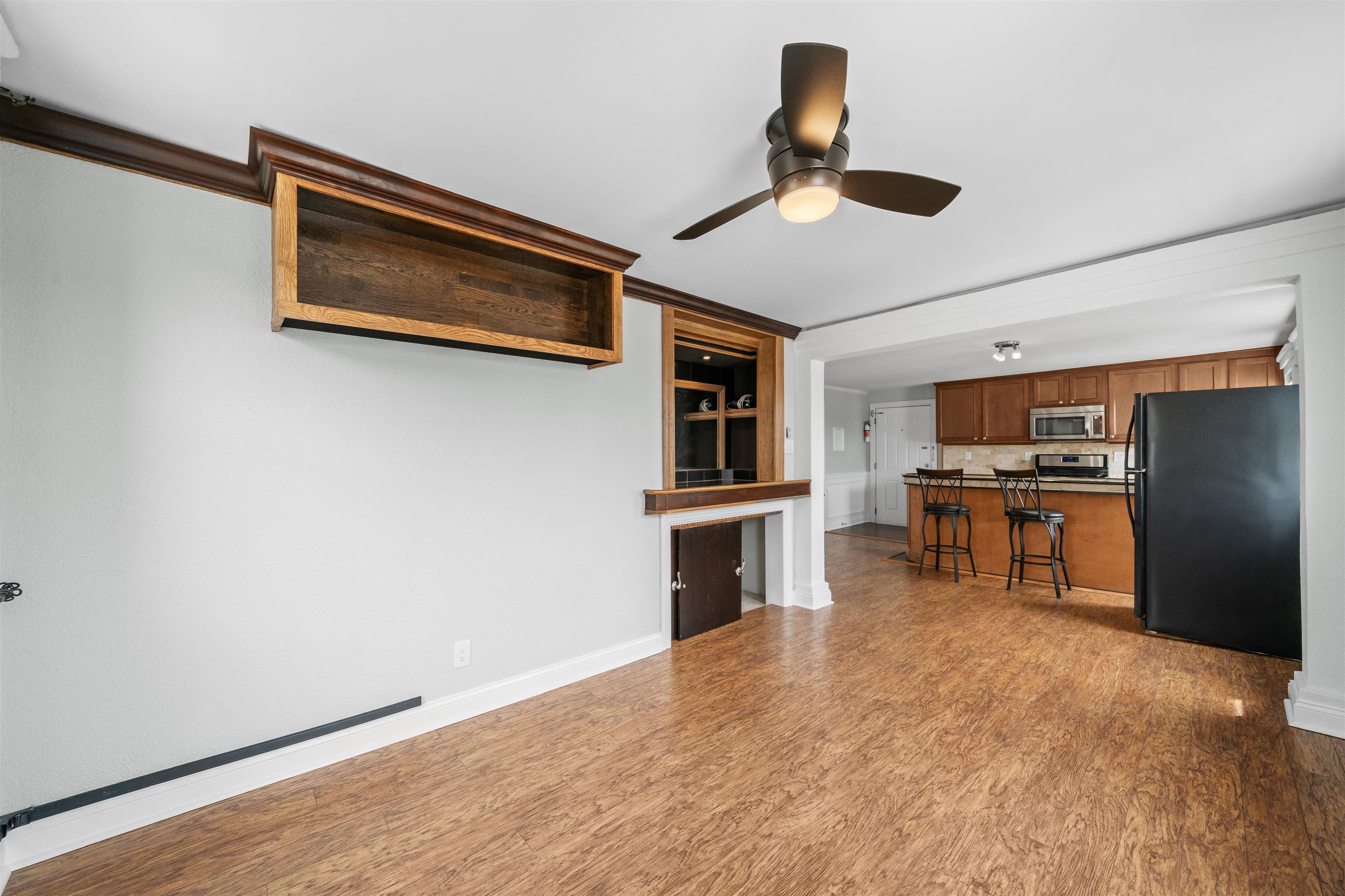 77 EAST 22ND ST Unit: 3