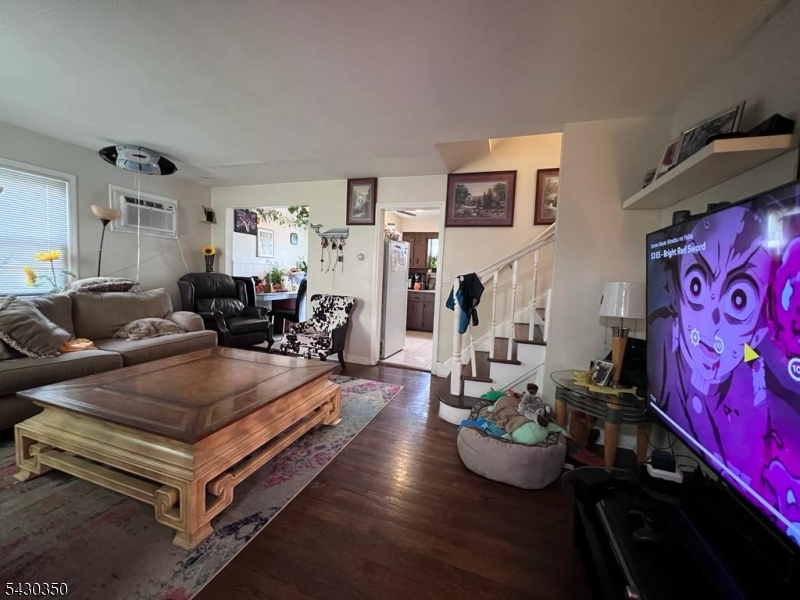 301 W Elm St