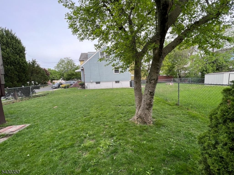 301 W Elm St