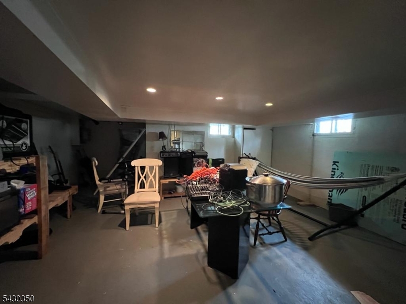 301 W Elm St