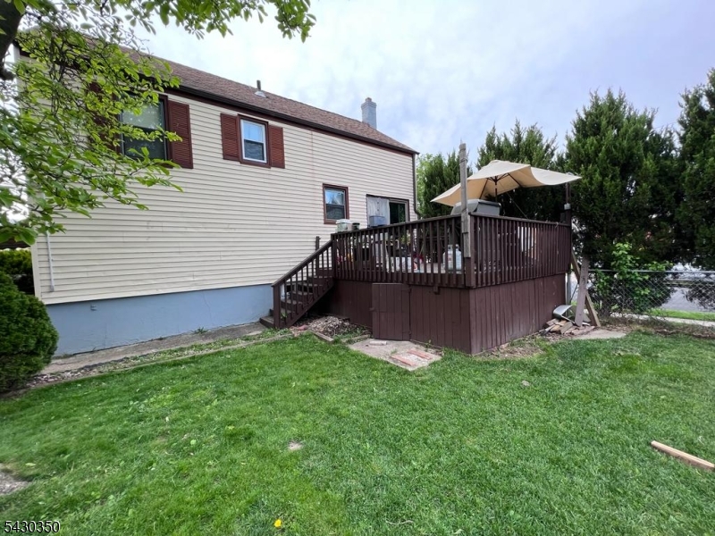301 W Elm St