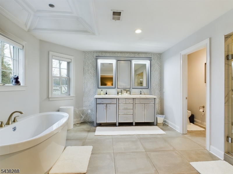 301 Garrett Rd