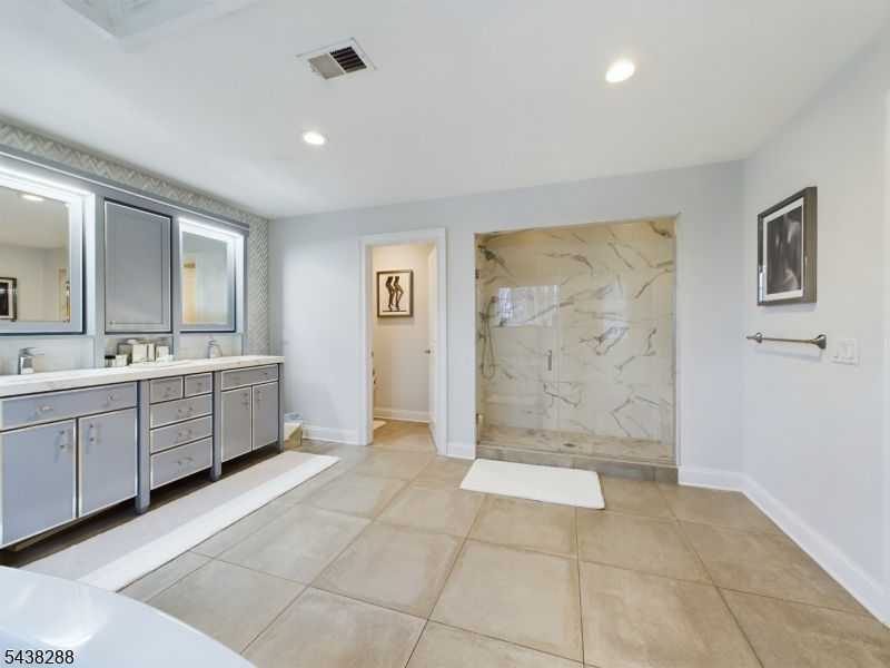 301 Garrett Rd