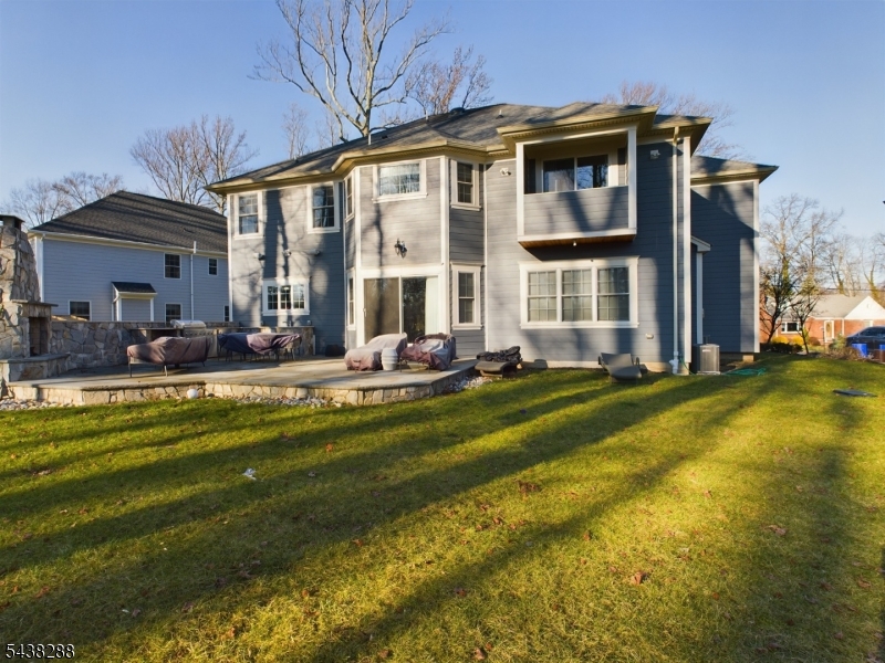 301 Garrett Rd