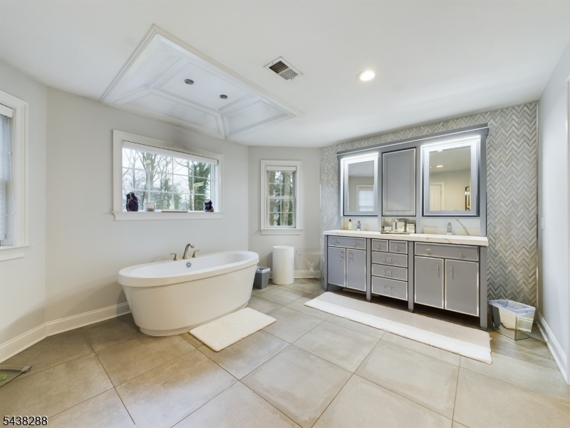 301 Garrett Rd
