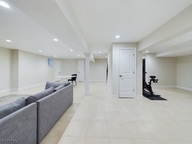301 Garrett Rd