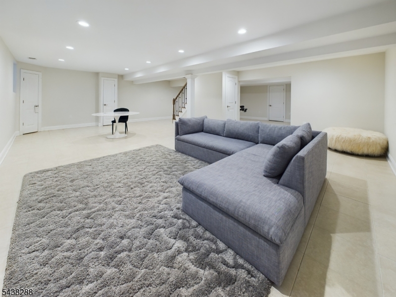301 Garrett Rd