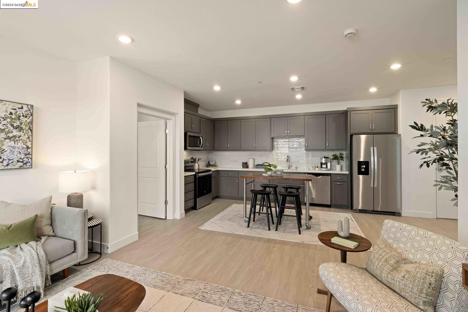 501 Somi CT # 407, Hayward Unit: 407