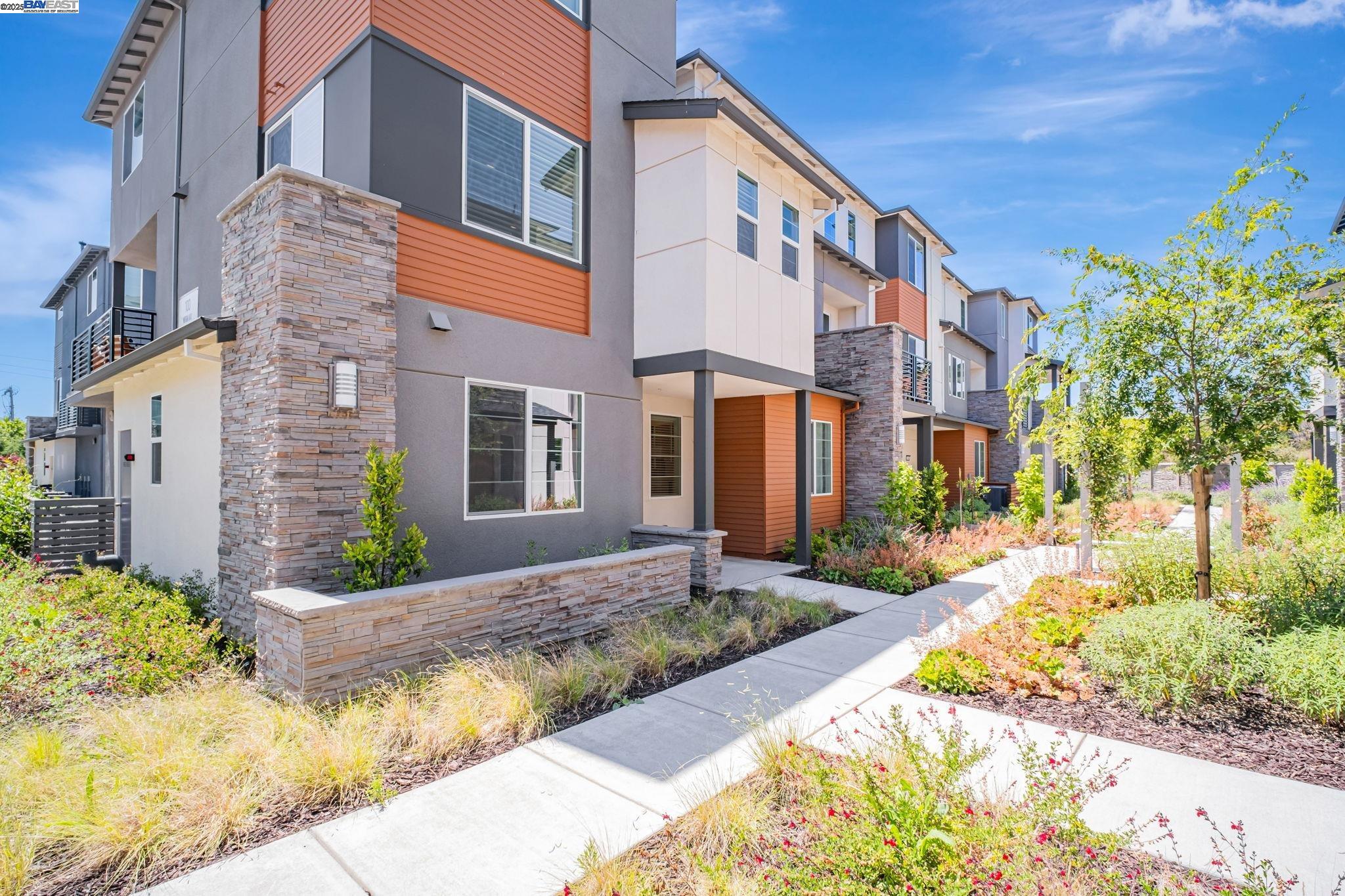 122 Notion Way, Hayward