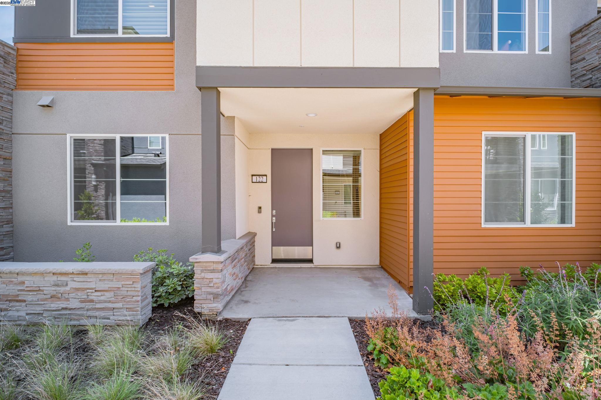 122 Notion Way, Hayward