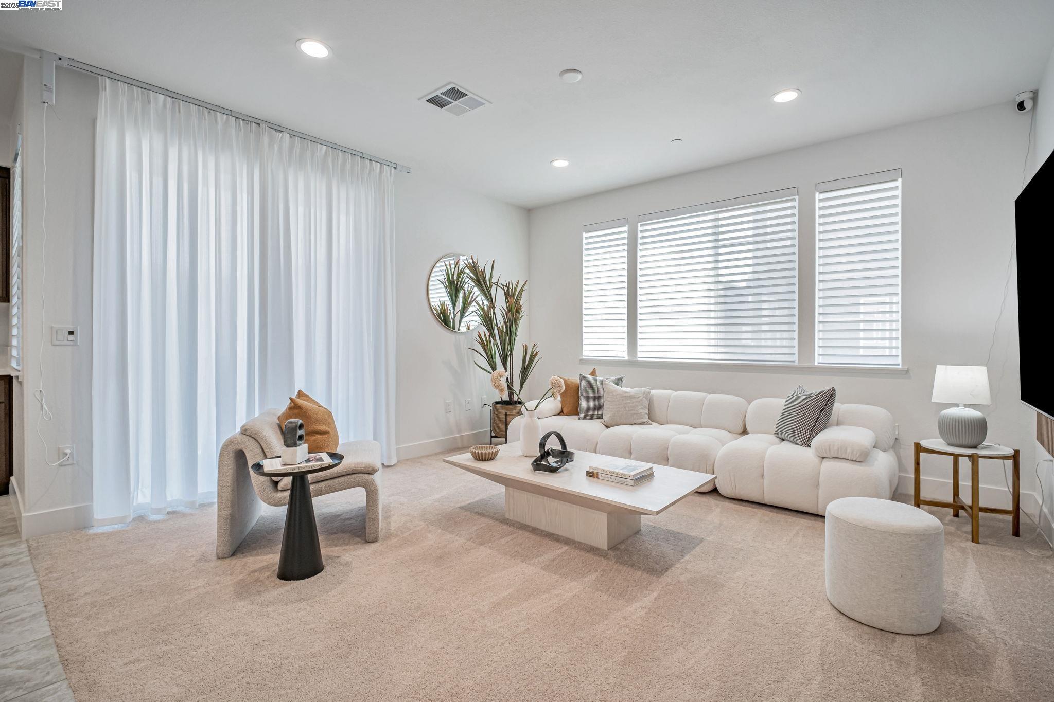 122 Notion Way, Hayward