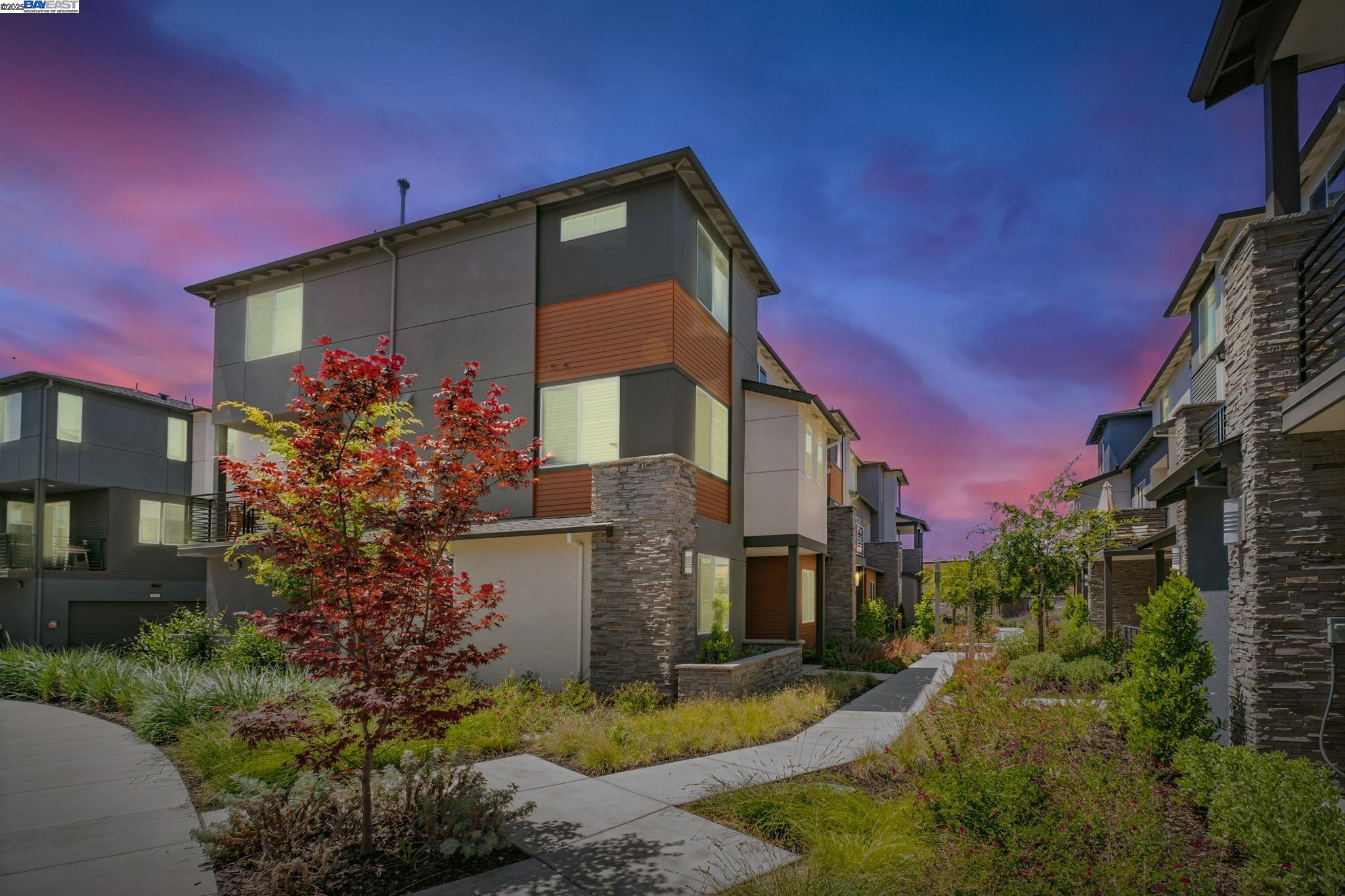 122 Notion Way, Hayward
