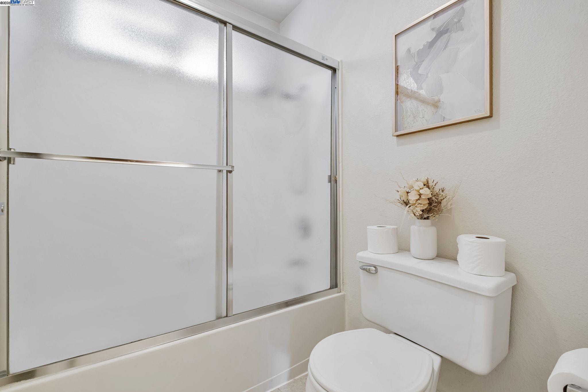 3840 Springfield Cmn