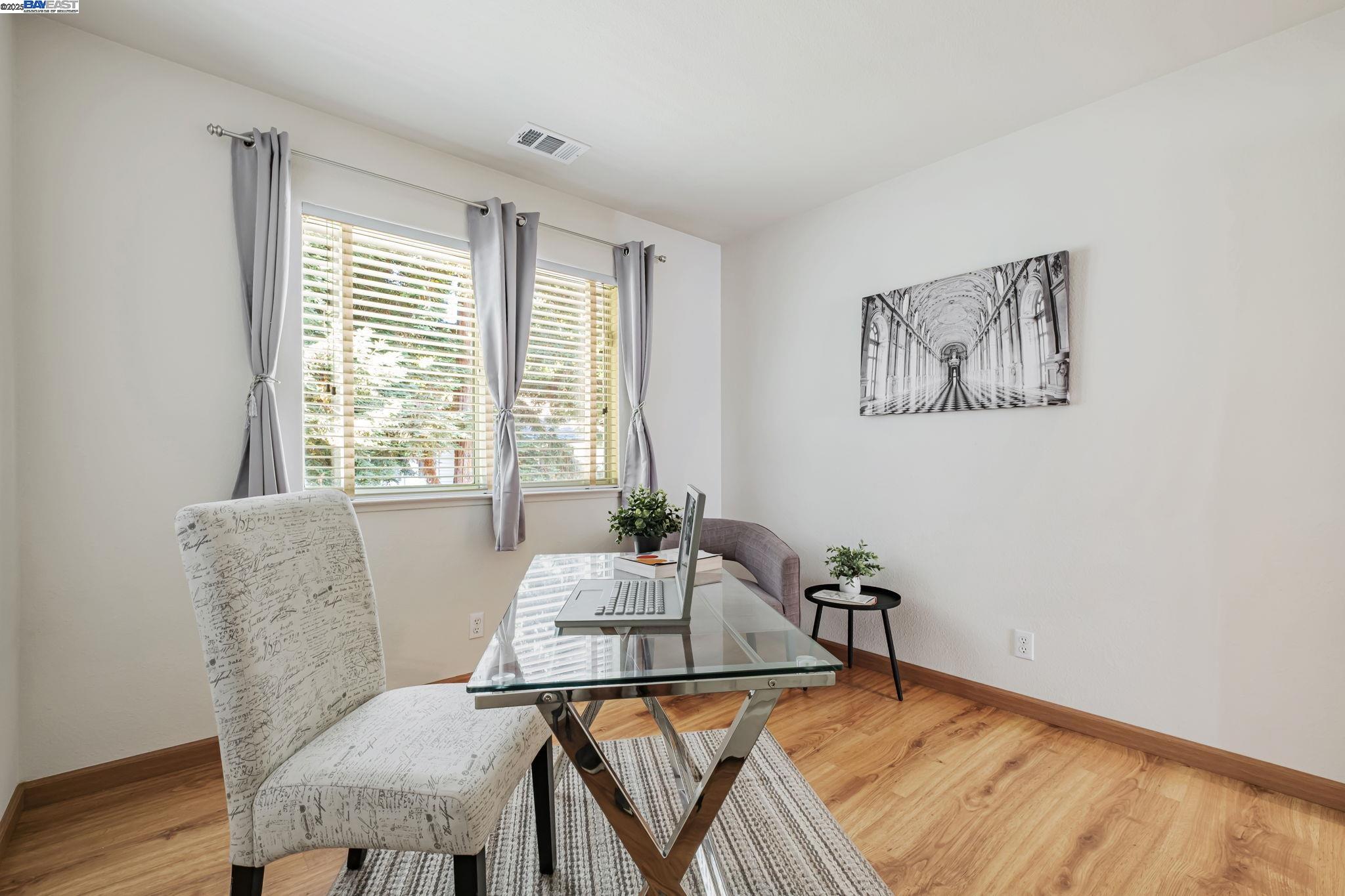 3840 Springfield Cmn