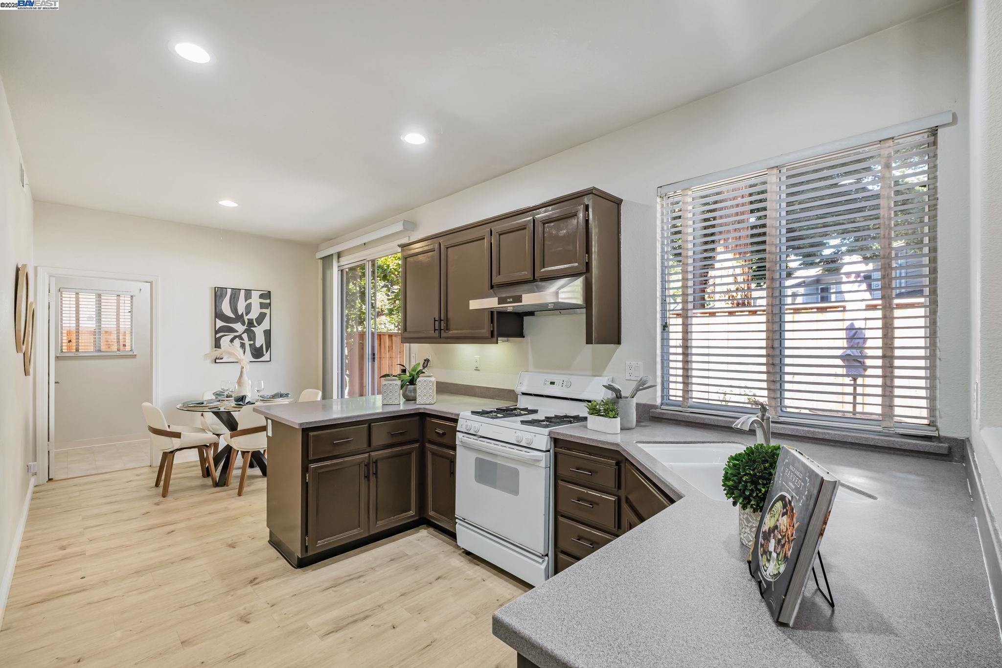 3840 Springfield Cmn