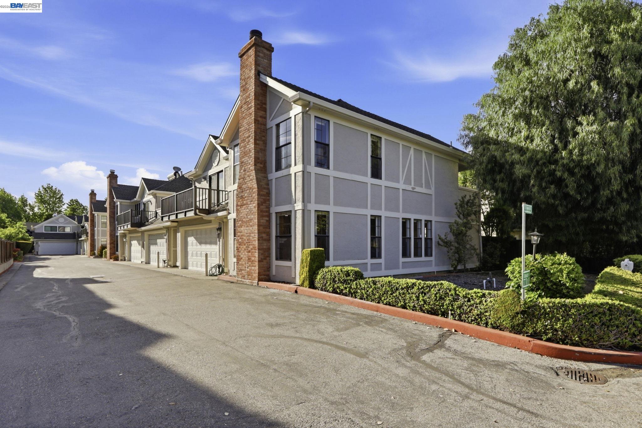 377 S Bernardo Ave