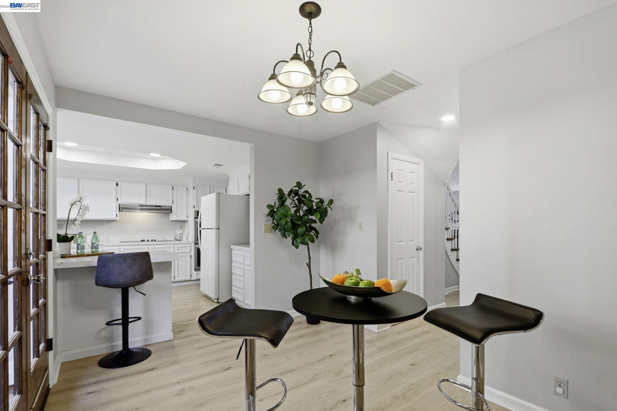 377 S Bernardo Ave