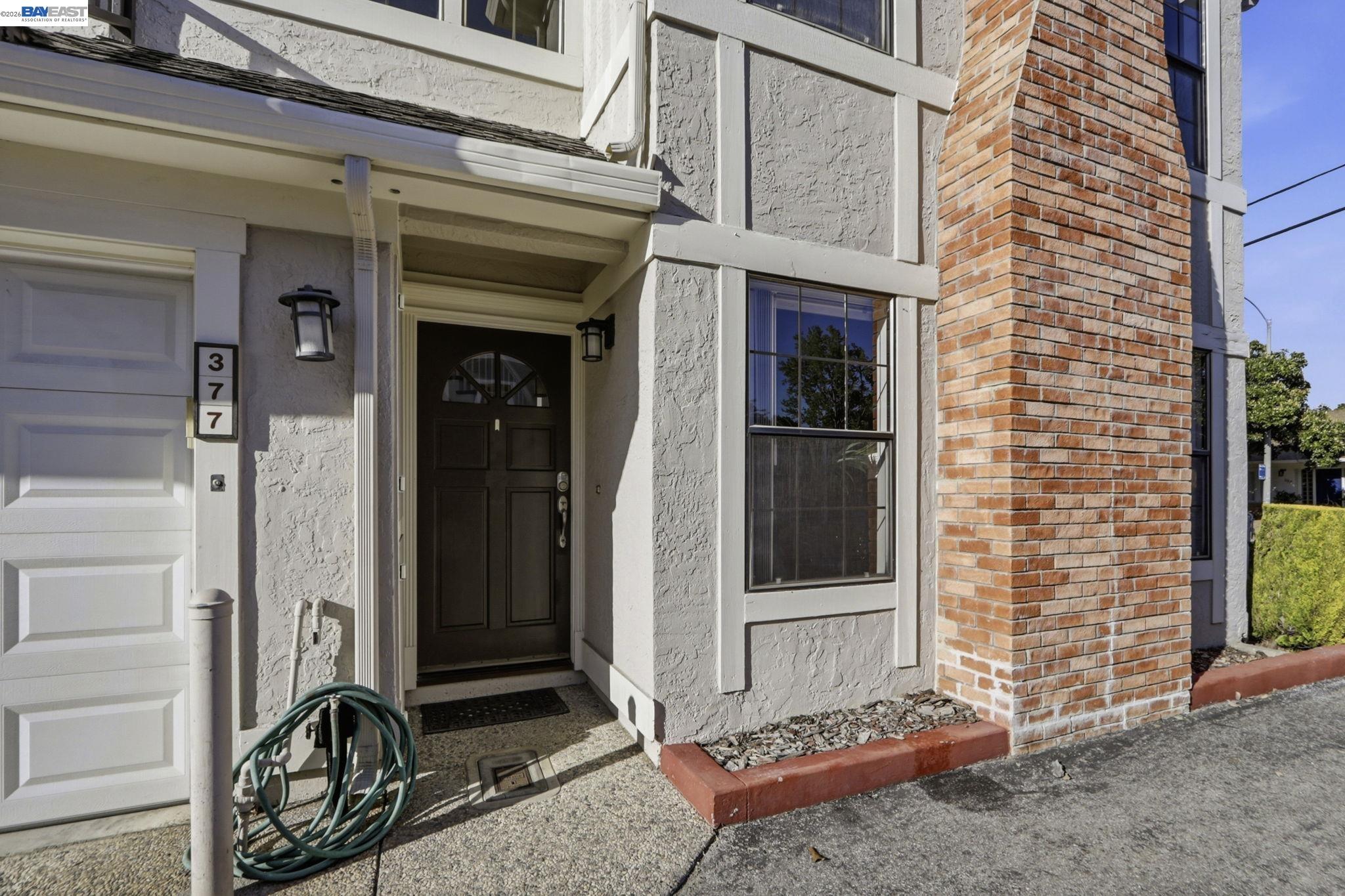 377 S Bernardo Ave