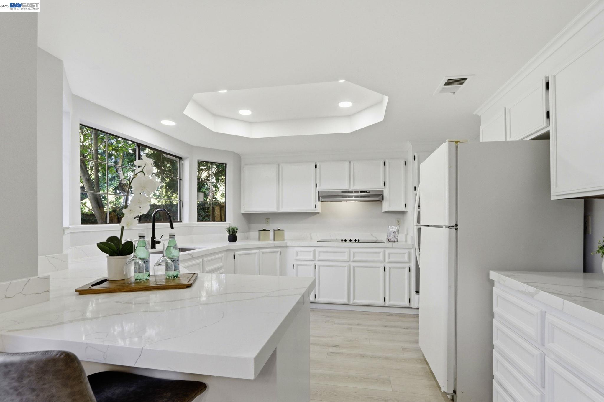 377 S Bernardo Ave