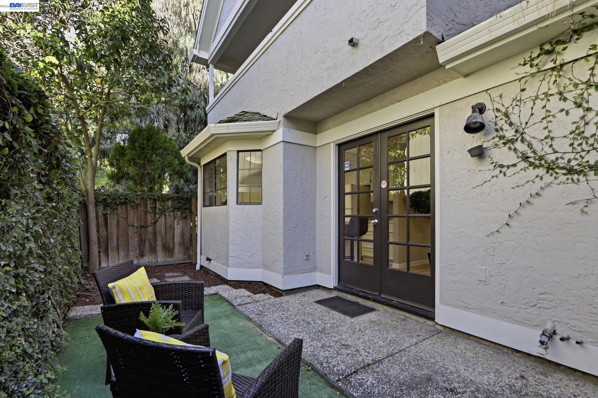 377 S Bernardo Ave
