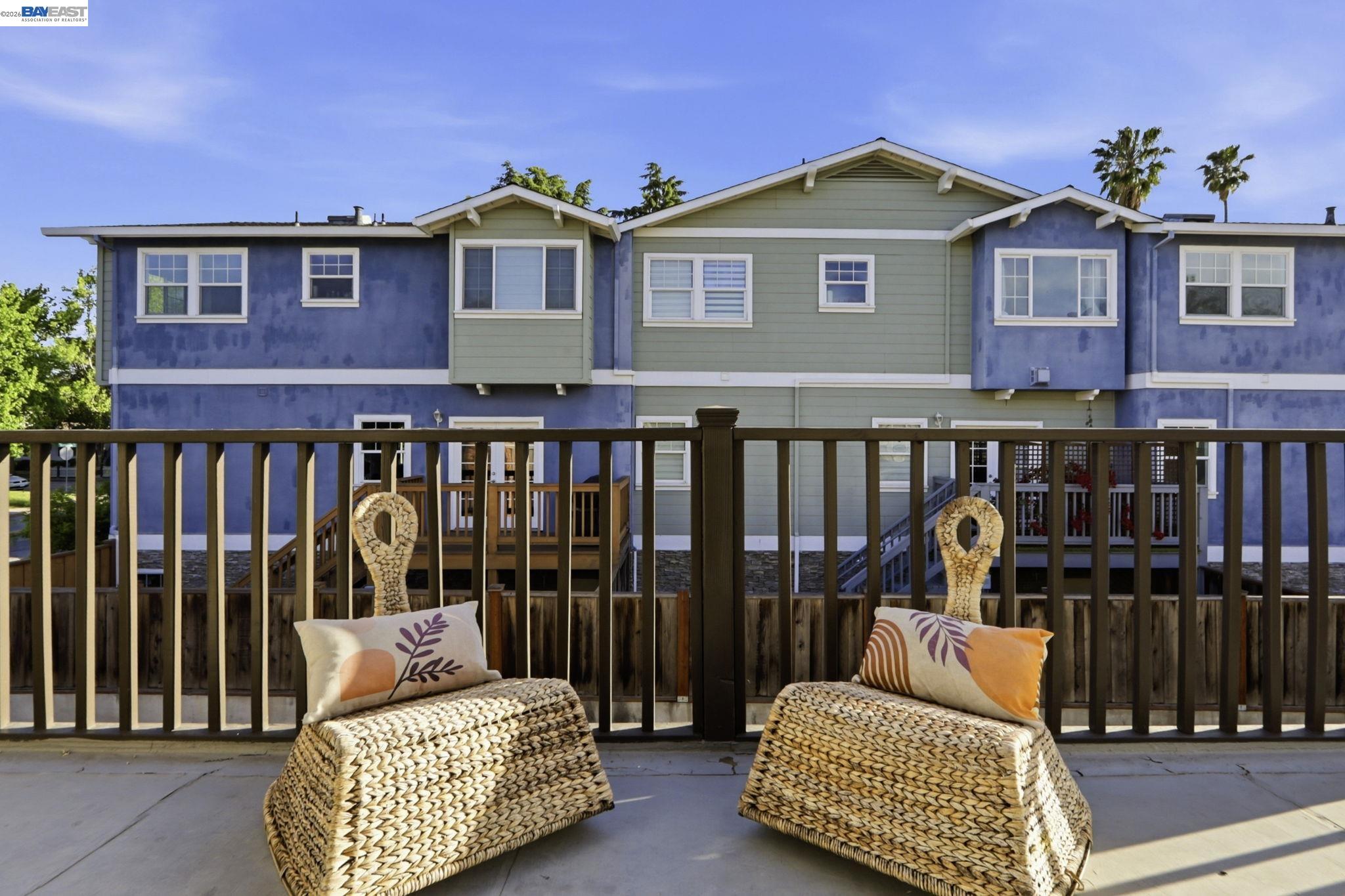 377 S Bernardo Ave