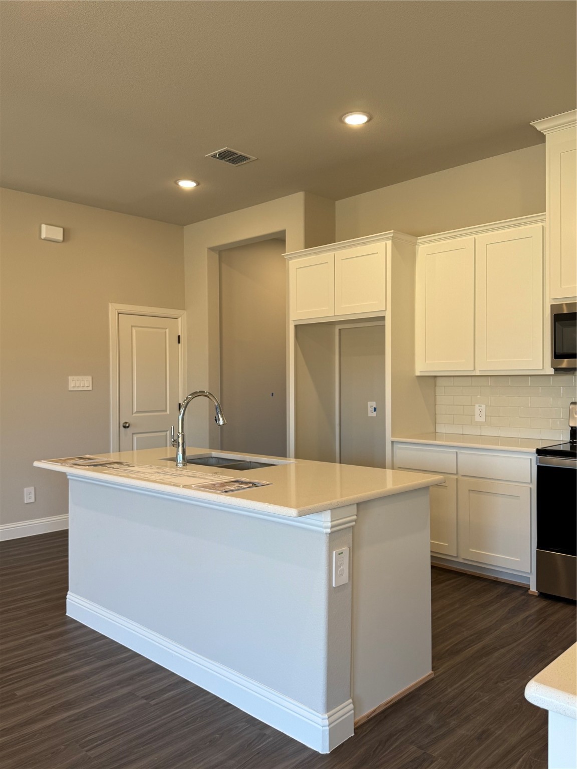 9948 County Road 1001