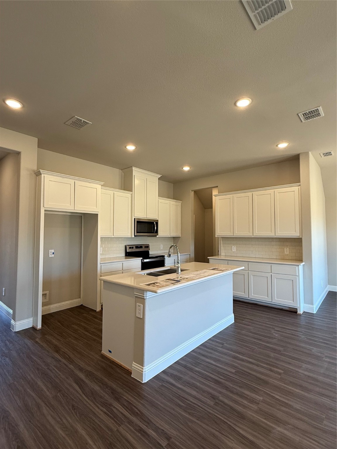 9948 County Road 1001