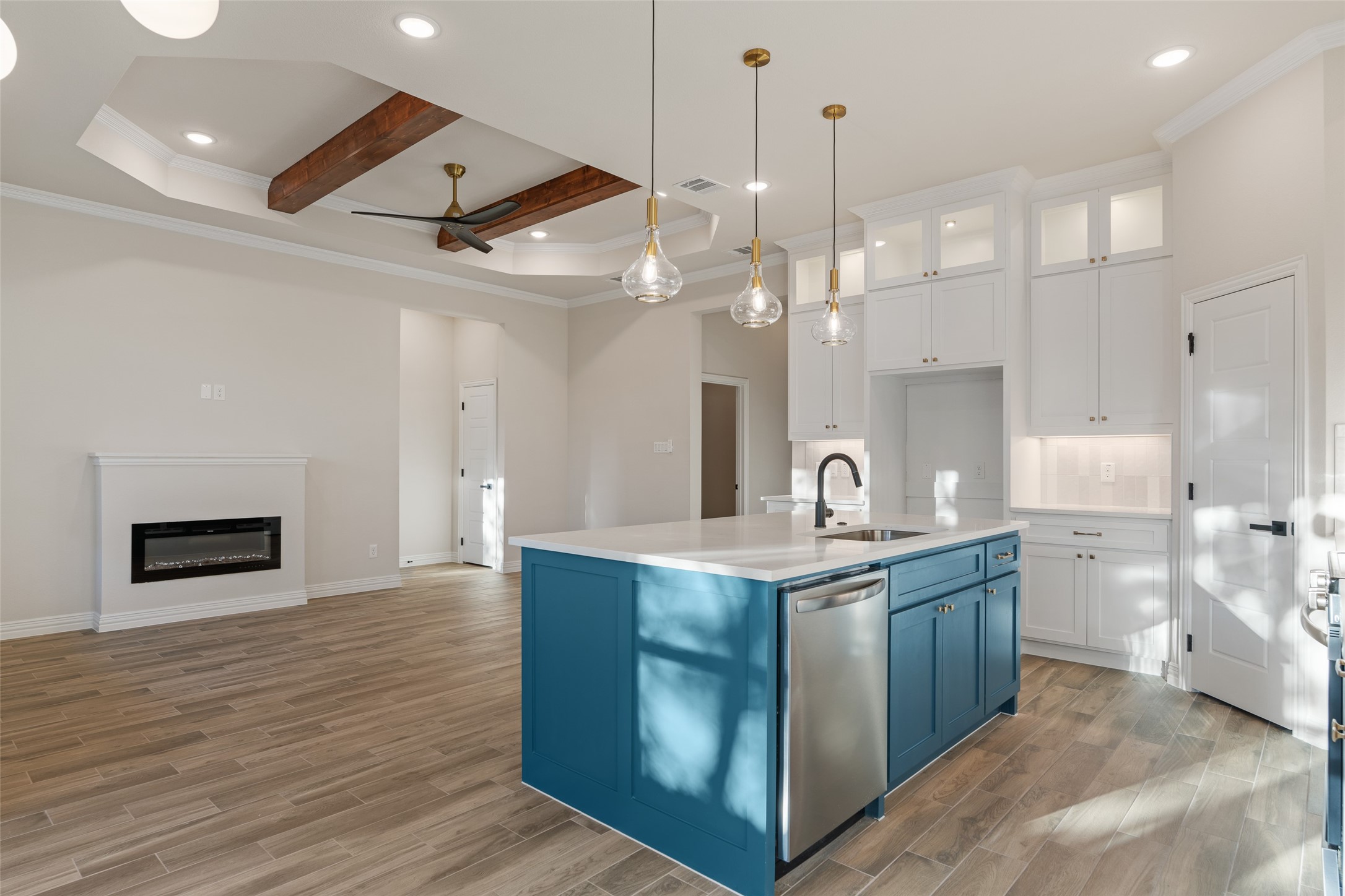 5606 San Jacinto Drive